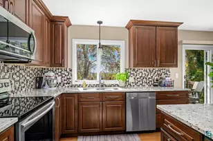 102 Northfield St, Duluth, MN 55803 - Photo 6