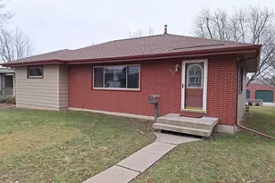 806 N 7th St, Virginia, MN 55792 - Photo 1