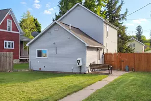 310 14th Ave W, Ashland, WI 54806 - Photo 2