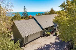 1424 E Skyline Pkwy, Duluth, MN 55802 - Photo 60