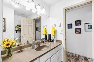 1424 E Skyline Pkwy, Duluth, MN 55802 - Photo 32