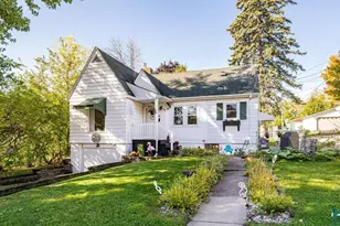 909 N 49th Ave E, Duluth, MN 55804 - Photo 4