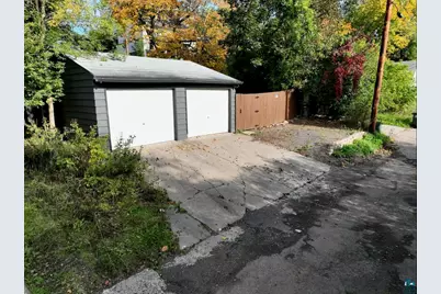 1906 E 6th St, Duluth, MN 55812 - Photo 4