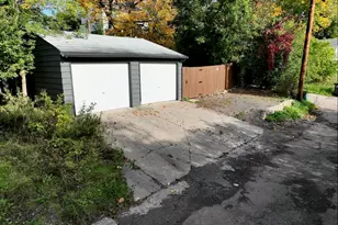 1906 E 6th St, Duluth, MN 55812 - Photo 4