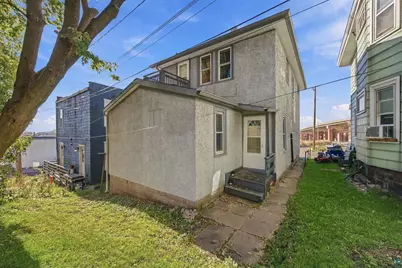 126 N 19th Ave W, Duluth, MN 55807 - Photo 2