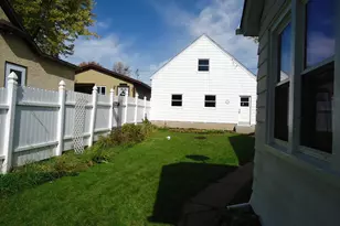 410 NW 3rd St, Chisholm, MN 55719 - Photo 6