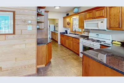 425 South Shore Dr, Grand Marais, MN 55604 - Photo 8