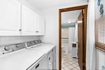 4886 1st Ave N, Duluth, MN 55803 - Photo 32
