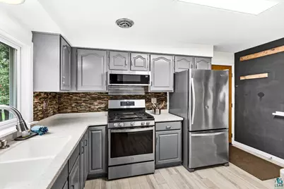 3810 E 4th St, Duluth, MN 55804 - Photo 14