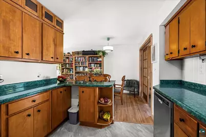 35 E Niagara St, Duluth, MN 55811 - Photo 8