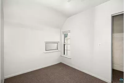1125 E 4th St, Duluth, MN 55805 - Photo 28
