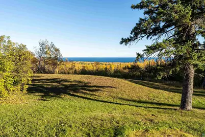 5751 Bergquist Rd, Duluth, MN 55804 - Photo 4