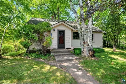 901 Minneapolis Ave, Duluth, MN 55803 - Photo 1