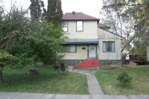 21 White St, Ely, MN 55731 - Photo 1