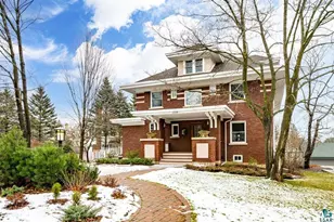 2328 E 3rd St, Duluth, MN 55812 - Photo 1