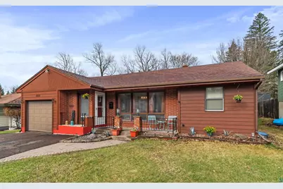 2225 Woodland Ave, Duluth, MN 55803 - Photo 1