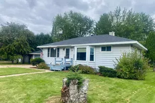 39 S Erie St, Aurora, MN 55705 - Photo 1