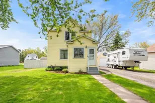 2608 E 3rd St, Superior, WI 54880 - Photo 1