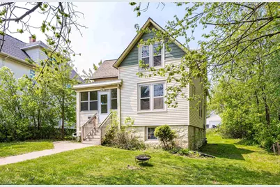 621 E 10th St, Duluth, MN 55805 - Photo 1