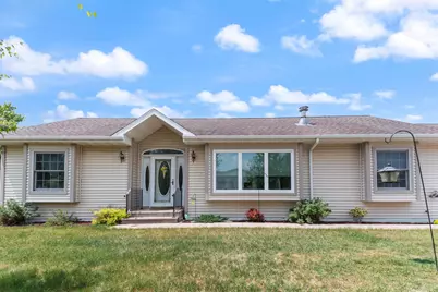 209 Jefferson St, Buhl, MN 55713 - Photo 1