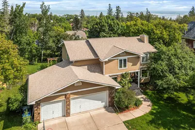 2520 E 5th St, Duluth, MN 55812 - Photo 1