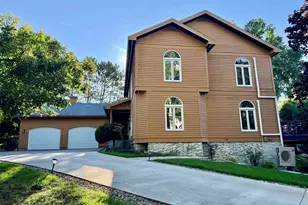 430 Hartley Pl, Duluth, MN 55803 - Photo 1