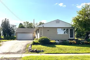 20 Field Rd, Silver Bay, MN 55614 - Photo 1