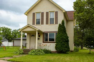 1122 6th St W, Ashland, WI 54806 - Photo 1