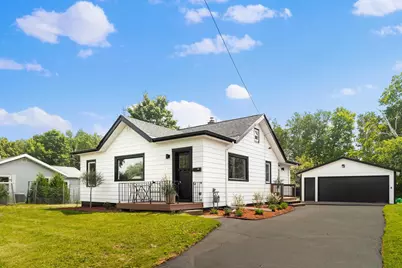 310 E Chisholm St, Duluth, MN 55803 - Photo 1