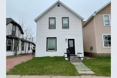 115 8th St E, Ashland, WI 54806 - Photo 1