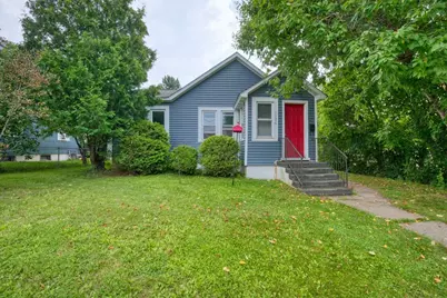 1126 Lincoln Ave, Eveleth, MN 55734 - Photo 1