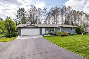 29 Hillside Rd, Esko, MN 55733 - Photo 1