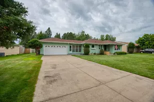 333 S 2nd Ave E, Aurora, MN 55705 - Photo 1