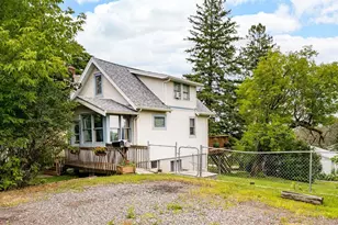 1022 E 11th St, Duluth, MN 55805 - Photo 1