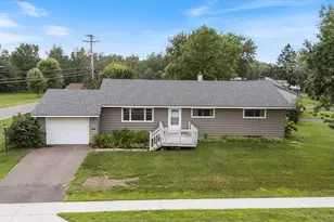 202 Suffolk Dr, Hoyt Lakes, MN 55750 - Photo 1