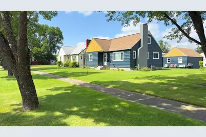 204 E 3rd Ave N, Aurora, MN 55705 - Photo 1