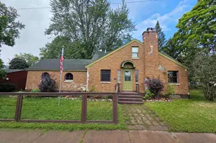 825 N 43rd Ave E, Duluth, MN 55804 - Photo 1