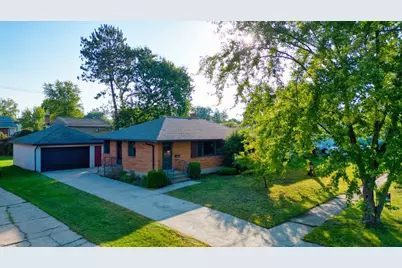 3321 Outer Dr, Hibbing, MN 55746 - Photo 1