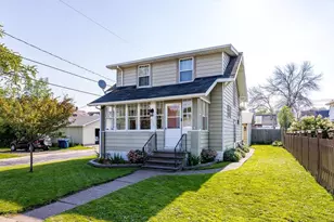 417 N 38th Ave W, Duluth, MN 55807 - Photo 1