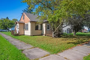 1827 Ohio Ave, Superior, WI 54880 - Photo 1