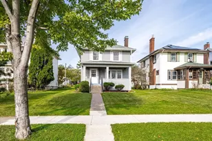 1915 E Ninth St, Duluth, MN 55812 - Photo 1