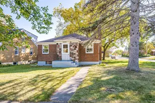 5402 Juniata St, Duluth, MN 55804 - Photo 1