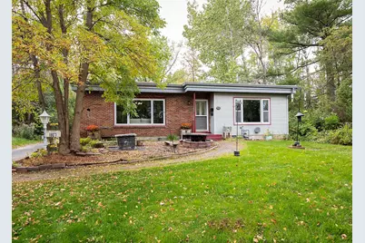 1807 Lakeview Dr, Duluth, MN 55803 - Photo 1