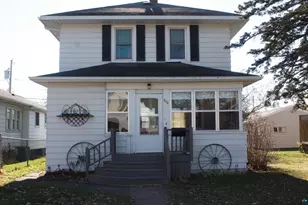 820 Lincoln St, Superior, WI 54880 - Photo 1