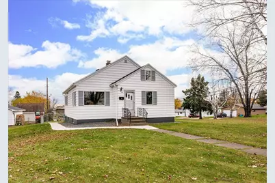 428 12th Ave, Two Harbors, MN 55616 - Photo 1