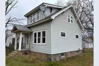 2418 3rd Ave W, Hibbing, MN 55746 - Photo 1