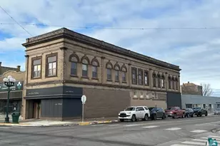 301 Chestnut St, Virginia, MN 55792 - Photo 1