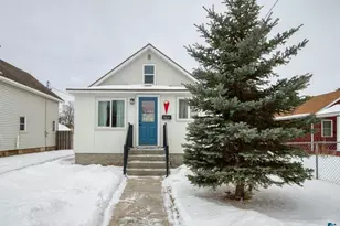 1521 15th Ave E, Hibbing, MN 55746 - Photo 1