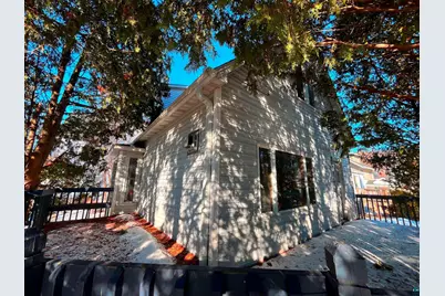 2229 W 7th St, Duluth, MN 55806 - Photo 1