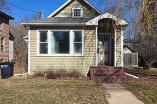 719 6th St W, Ashland, WI 54806 - Photo 1